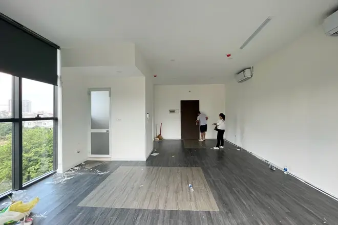 Cho thuê văn phòng 51m2 giá 13 triệu vị trí căn góc yên tĩnh sàn gỗ đẹp