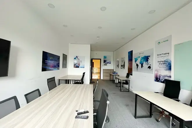 The Sun Avenue cho thuê văn phòng 40m2 sẵn bàn ghế giá thuê 9,5 triệu