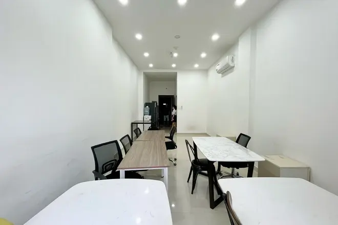 Cho thuê Officetel Văn Phòng 37m2 giá 10 triệu full bàn ghế The Sun Avenue