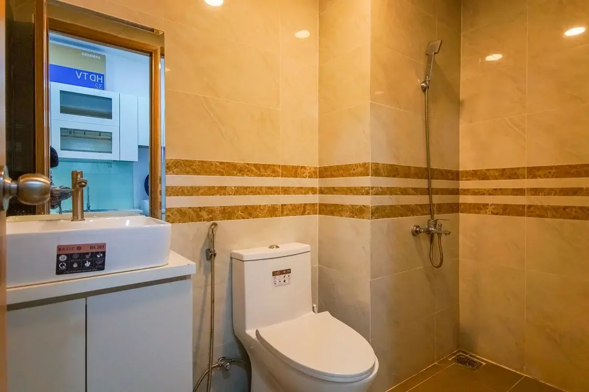 The Sun Avenue cho thuê studio 35m2 đầy đủ nội thất giá 9,5 triệu lót sàn gỗ sạch