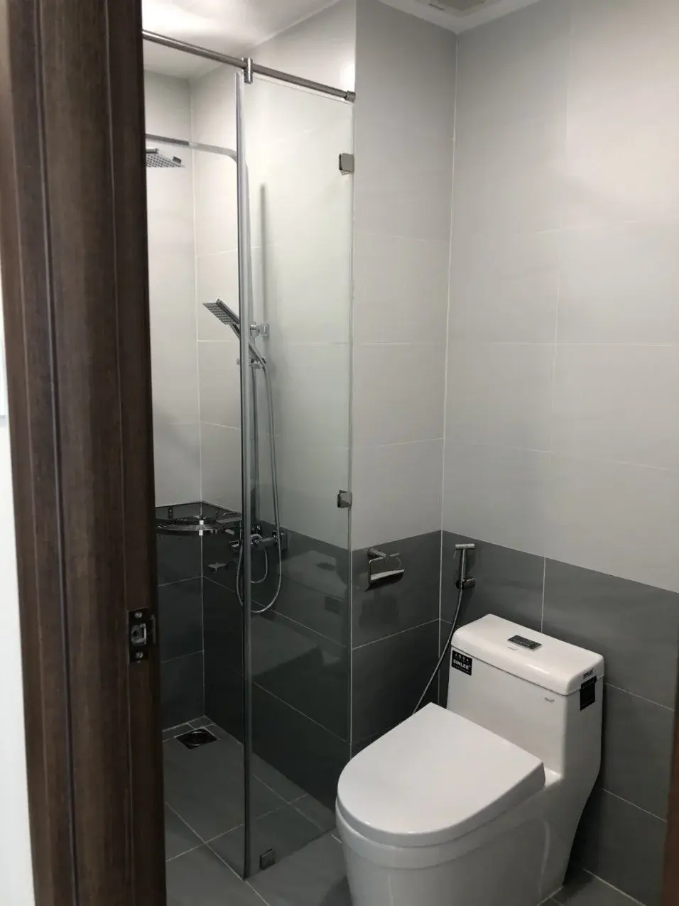 Officetel để ở và làm việc giá 8 triệu diện tích 35m2 nhà sạch sẽ đẹp