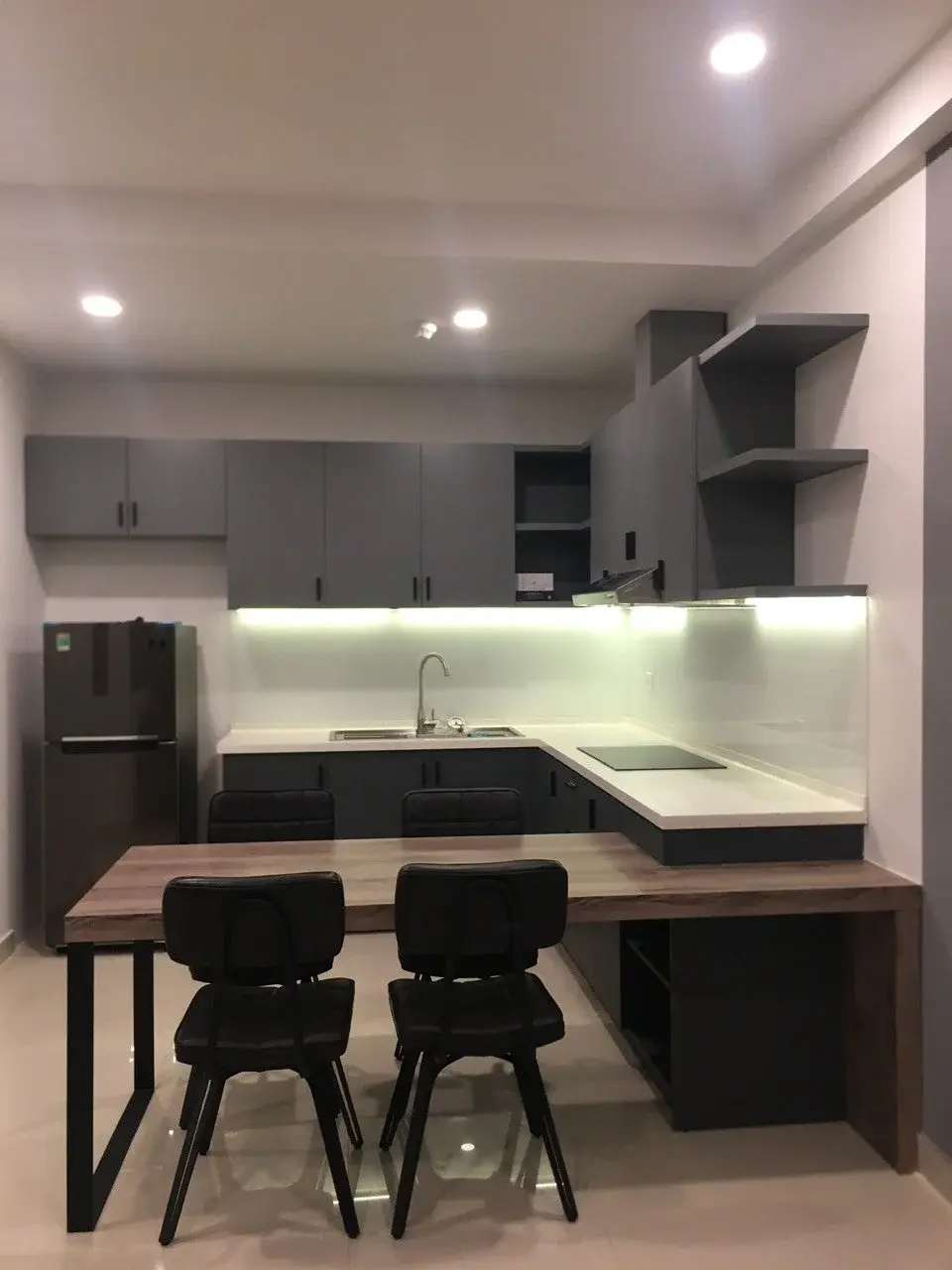 Cho thuê 2 phòng ngủ full nội thất GIÁ TỐT 15 triệu nhà đẹp thiết kế đẹp