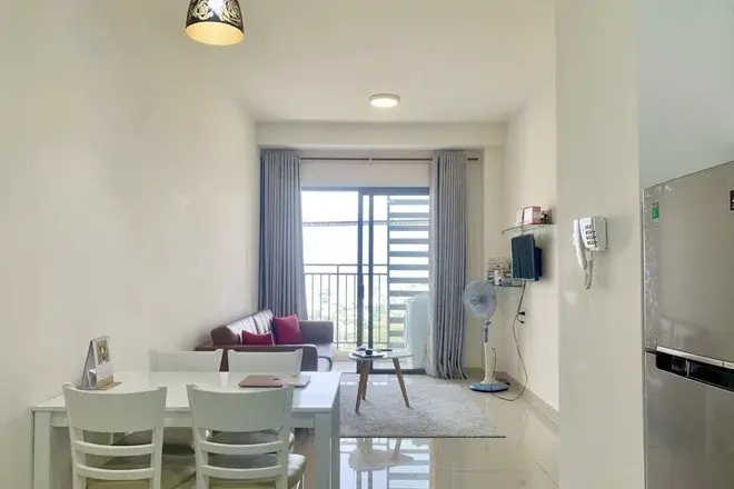 Mua bán căn hộ 1pn+1 The Sun Avenue giá 5 tỷ nội thất đầy đủ view sông mát