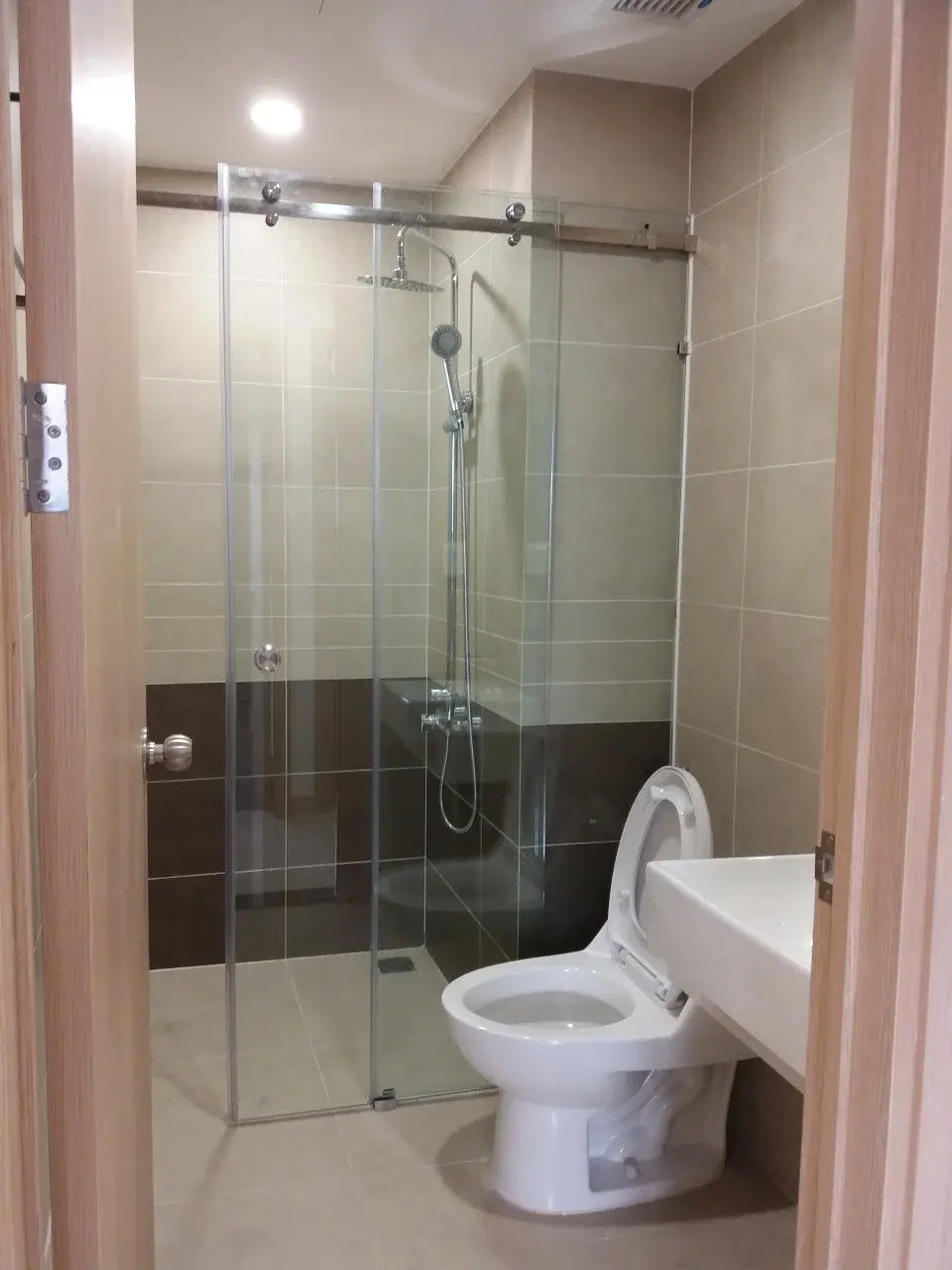 Căn hộ 2 phòng ngủ full nội thất cho thuê giá TỐT 14,5 triệu/ tháng The Sun Avenue