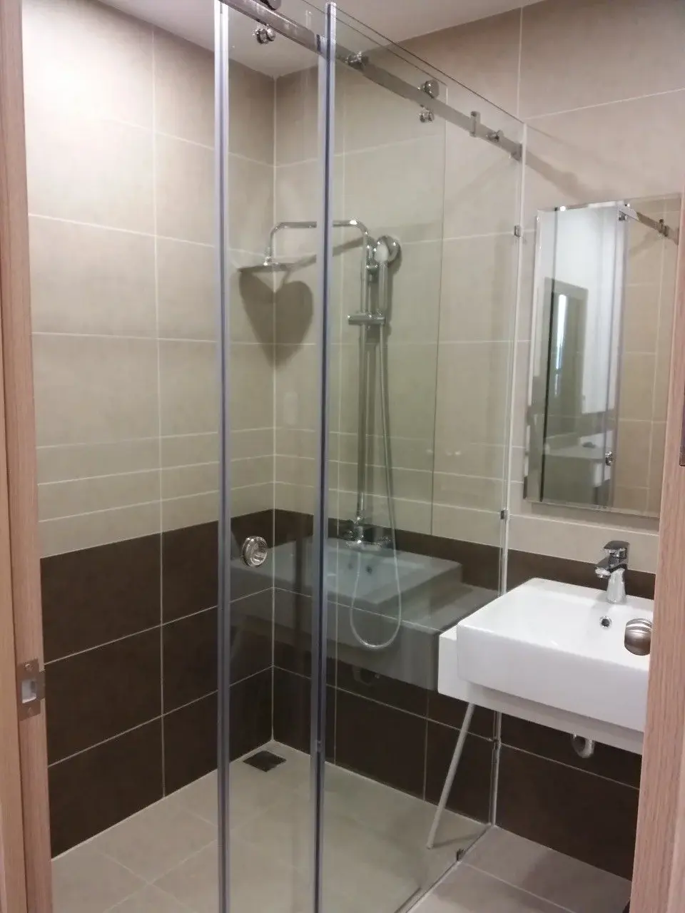 Căn hộ 2 phòng ngủ full nội thất cho thuê giá TỐT 14,5 triệu/ tháng The Sun Avenue