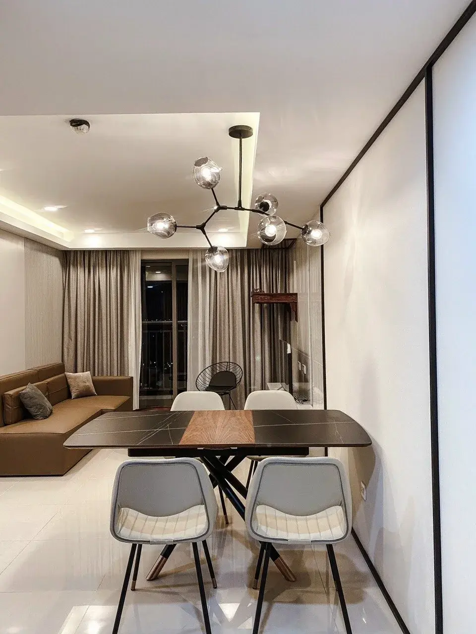 Bán căn 3pn thiết kế 3pn 2wc giá 6,7 tỷ bao hết nội thất decor full đồ dùng - The Sun Avenue