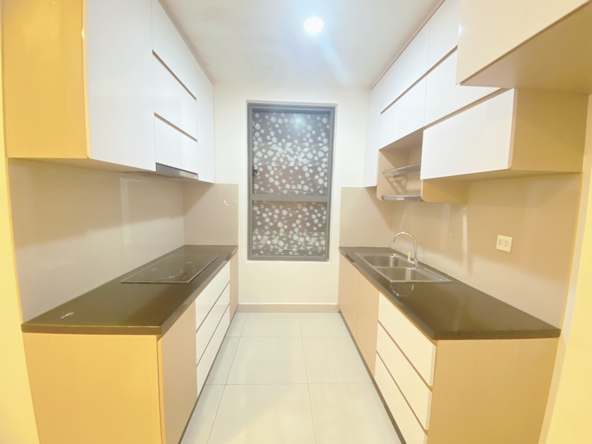 The Sun Avenue cho thuê 3pn nội thất cơ bản 16 triệu 89m2