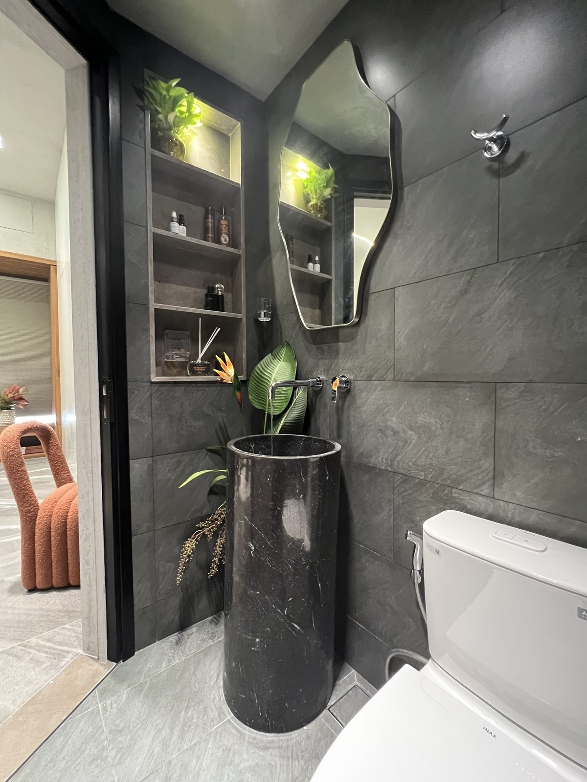 Mua bán 1PN studio giá 2,5 tỷ nội thất cao cấp sang trọng 41m2