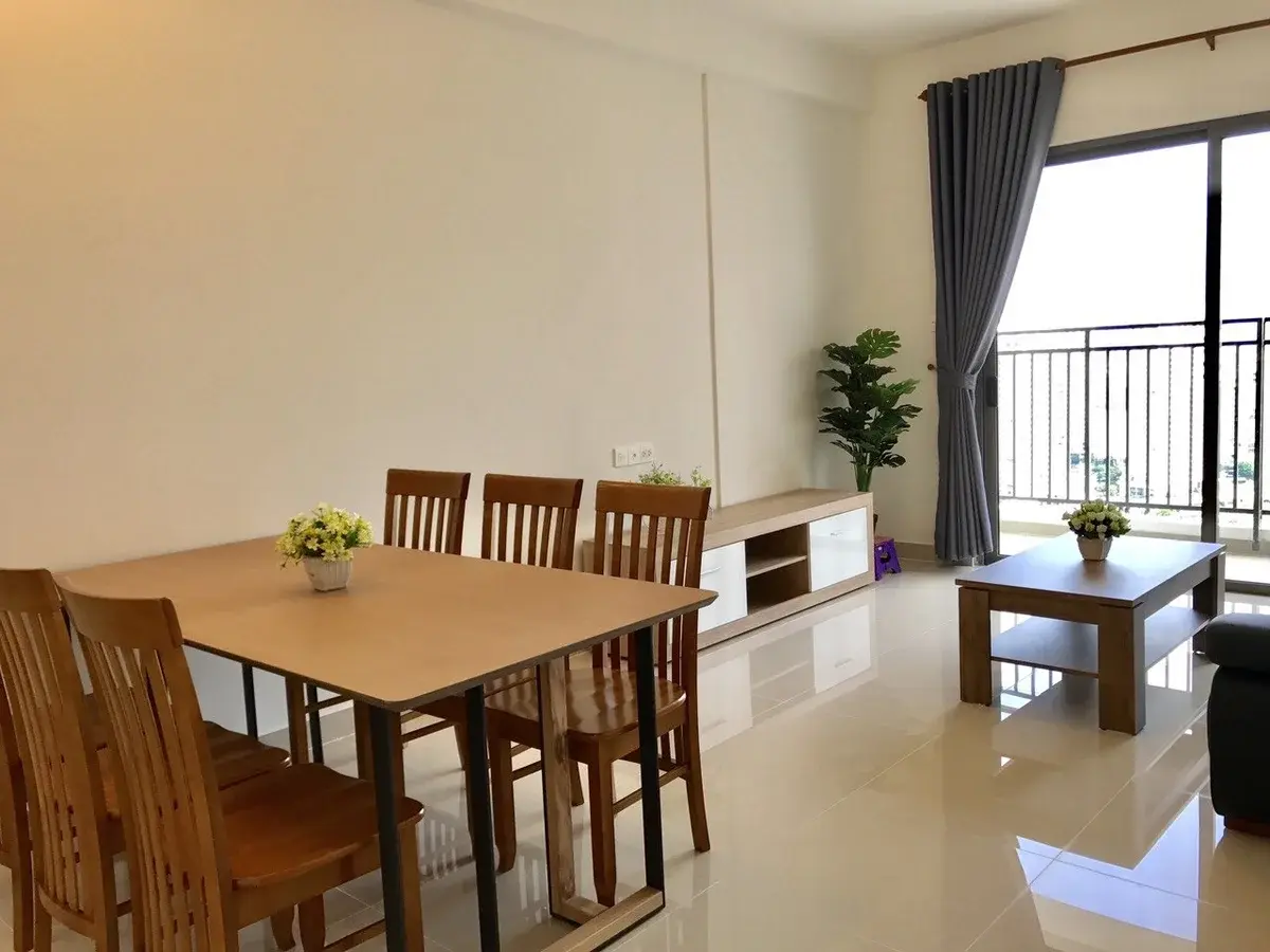 Chuyển nhượng căn 3pn giá 6,6 tỷ nội thất đầy đủ tầng cao view sông mát mẻ