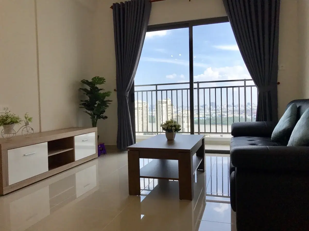 Chuyển nhượng căn 3pn giá 6,6 tỷ nội thất đầy đủ tầng cao view sông mát mẻ
