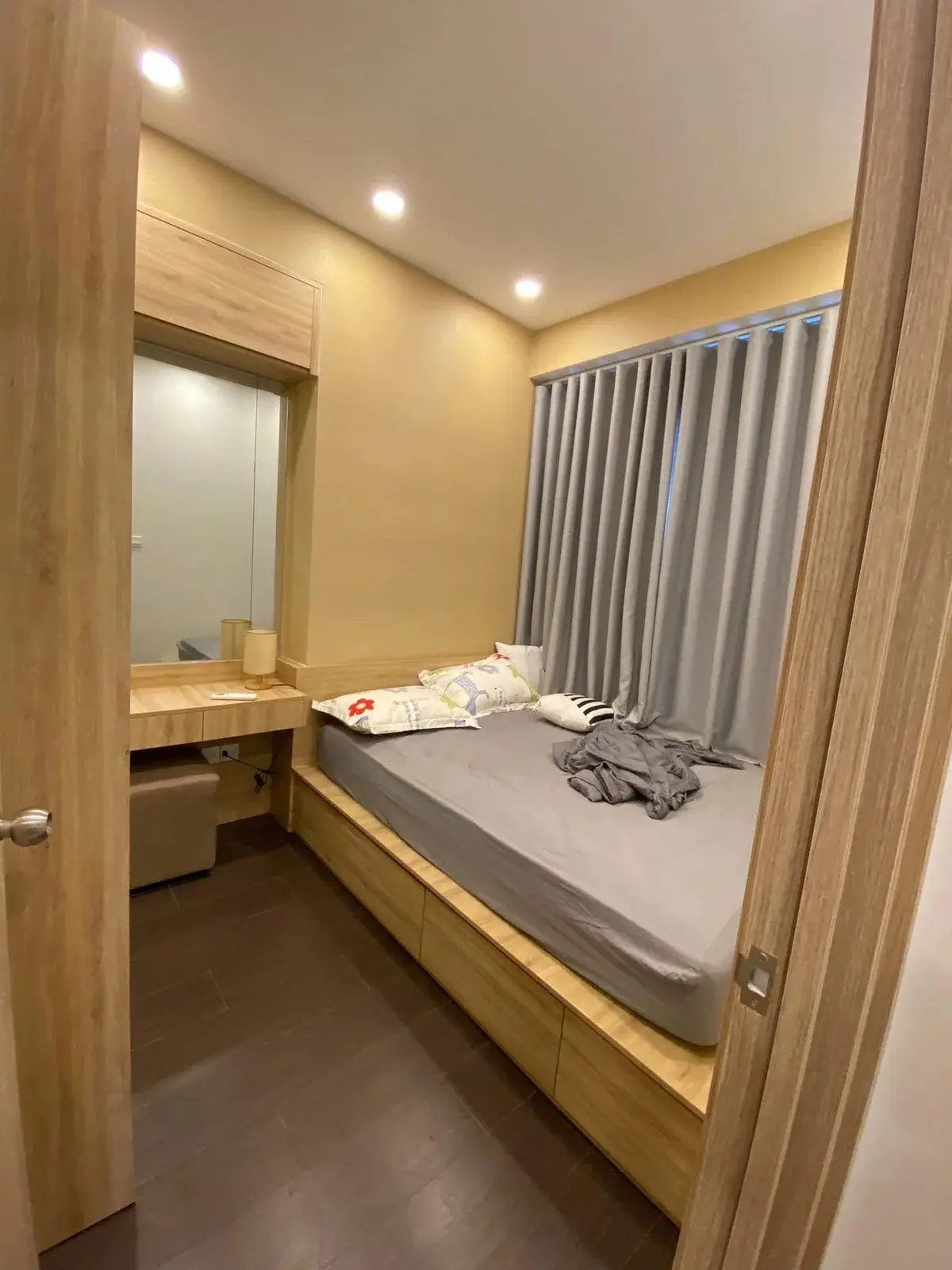 Bán căn hộ 2pn +1 The Sun Avenue nội thất đầy đủ giá 6.2 tỷ căn góc 2 mặt view