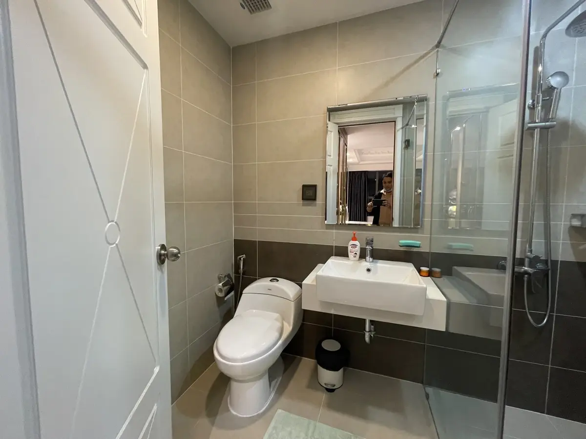 Căn hộ 2 phòng ngủ nội thất cao cấp nhà mới đẹp giá 17 triệu tone màu sang trọng