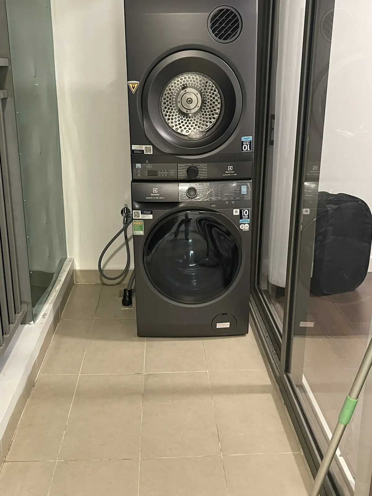 Căn hộ 2 phòng ngủ nội thất cao cấp nhà mới đẹp giá 17 triệu tone màu sang trọng