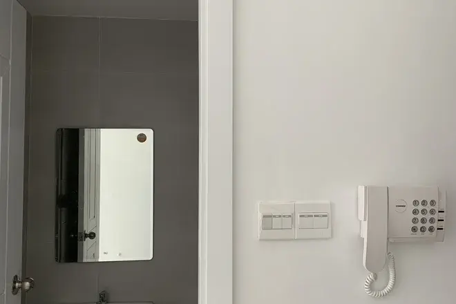 Cho thuê văn phòng 34m2 giá 8 triệu nội thất cơ bản sẵn 2 máy lạnh The Sun Avenue