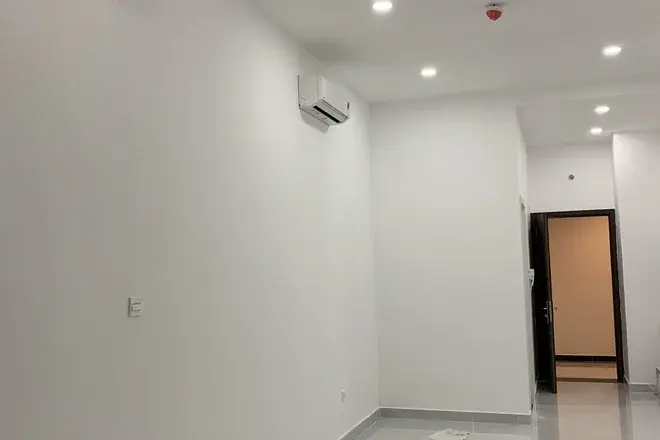 Cho thuê văn phòng 34m2 giá 8 triệu nội thất cơ bản sẵn 2 máy lạnh The Sun Avenue