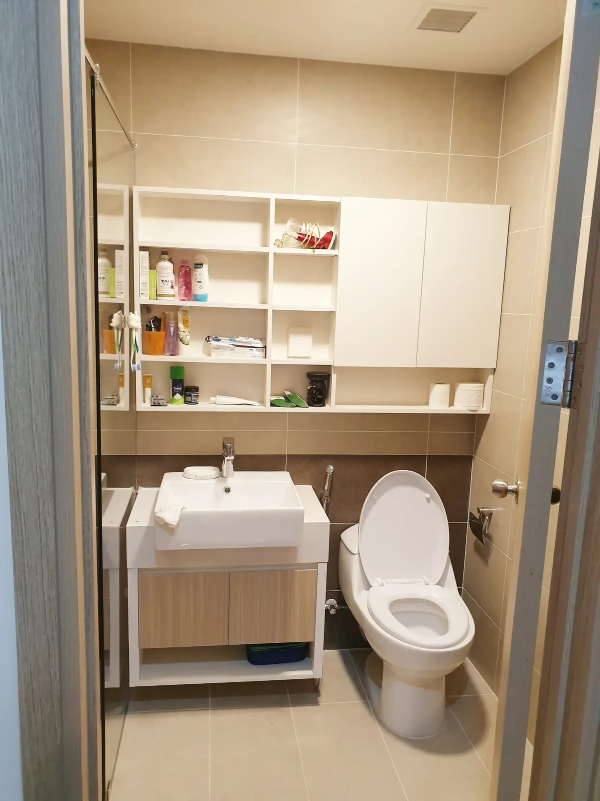 Bán căn hộ 2PN Full nội thất cao cấp The Sun Avenue Lầu cao view thoáng