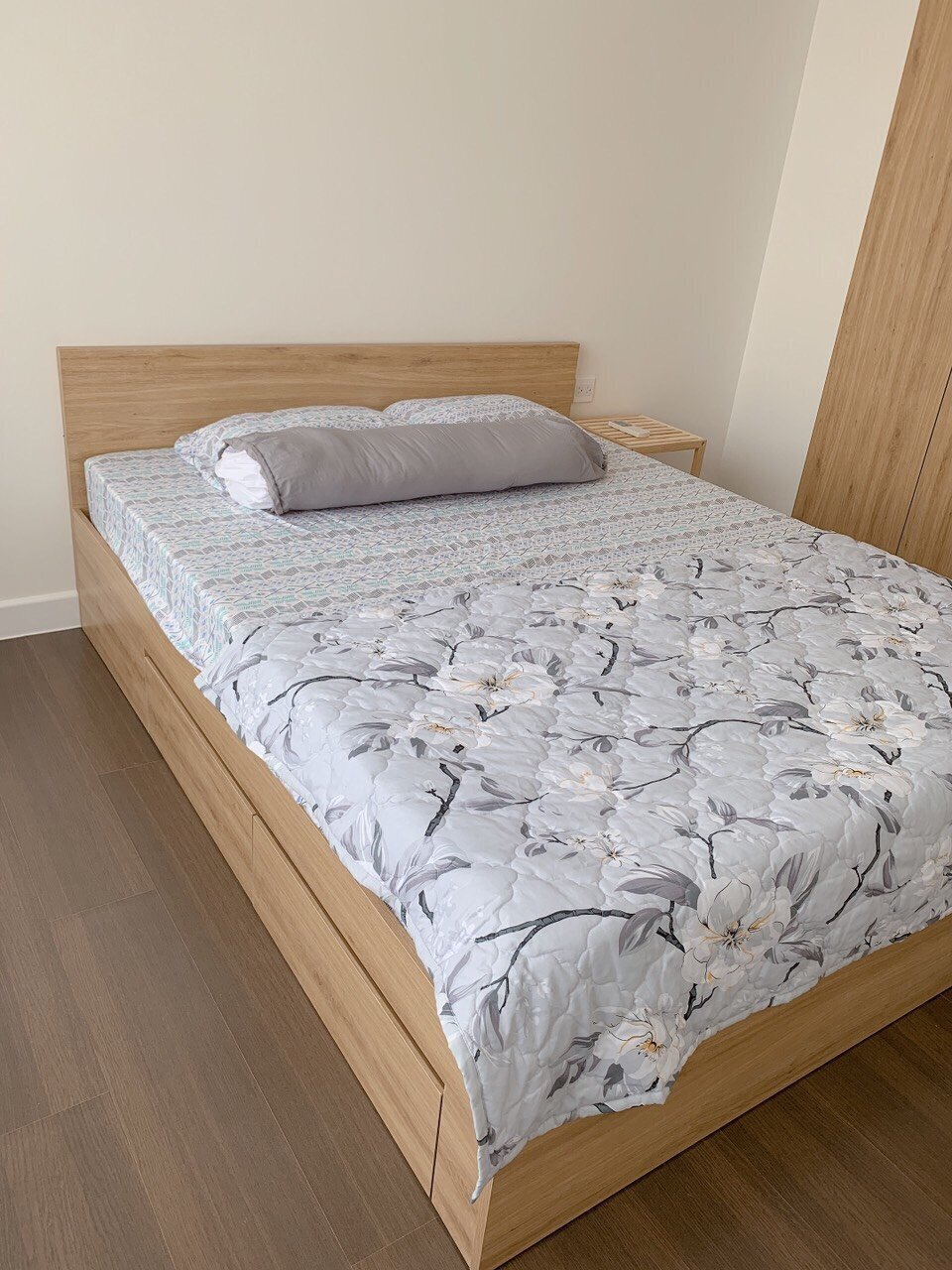 Cho thuê căn hộ 2pn 1wc The Sun Avenue full nội thất 56m2