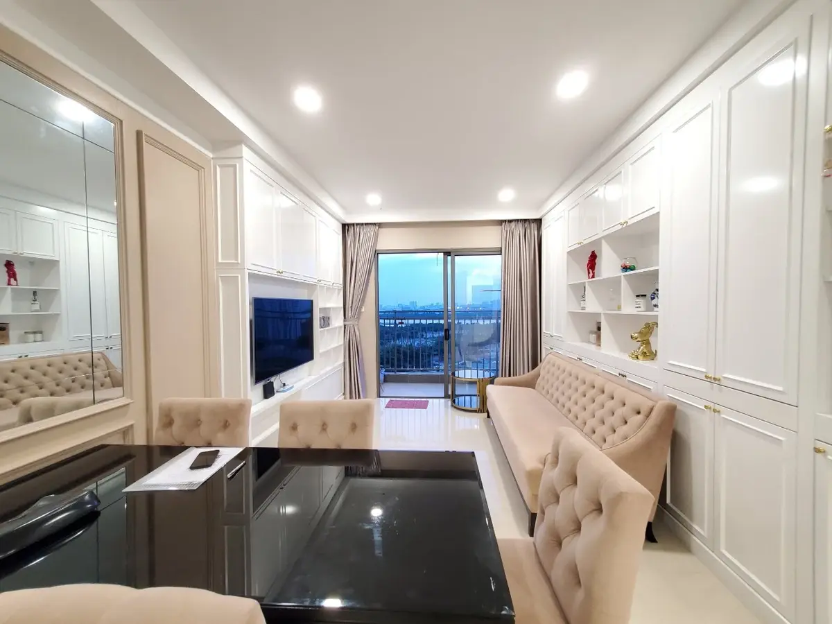 Cho thuê căn 3pn thiết kế thành 2pn nội thất cao cấp đẹp giá thuê 20 triệu căn góc