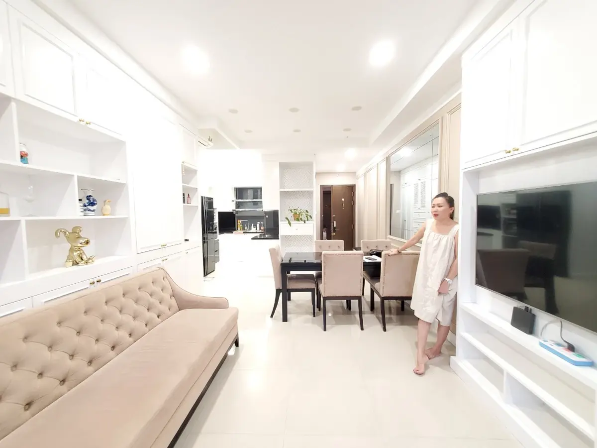 Cho thuê căn 3pn thiết kế thành 2pn nội thất cao cấp đẹp giá thuê 20 triệu căn góc