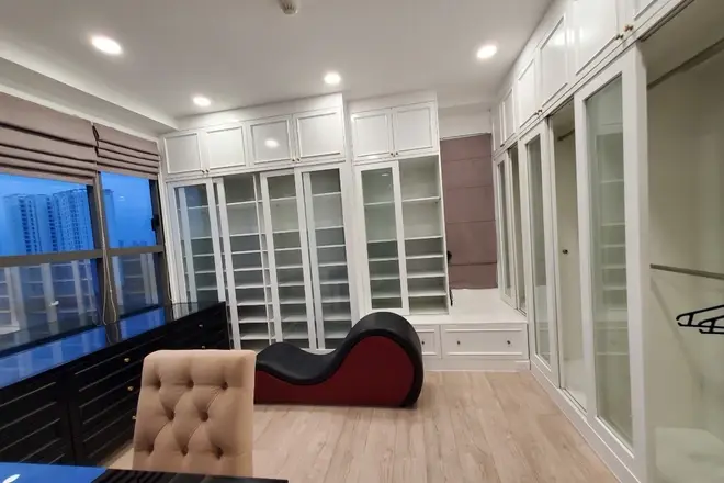 Cho thuê căn 3pn thiết kế thành 2pn nội thất cao cấp đẹp giá thuê 20 triệu căn góc