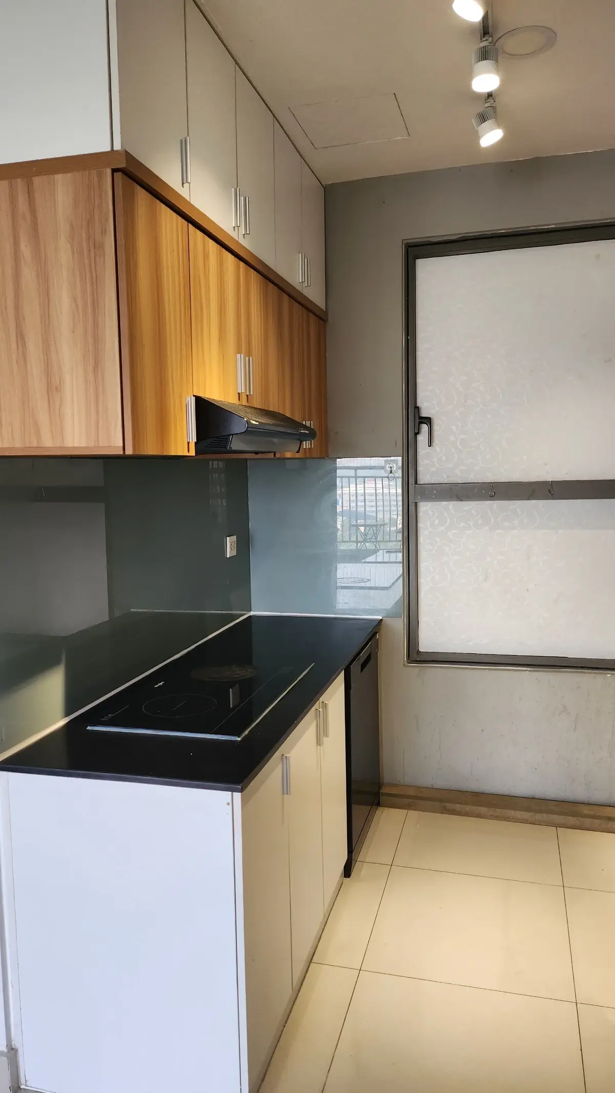 Cho thuê 3PN The Sun Avenue 20 triệu nhà đẹp 89m2 tầng cao view sông