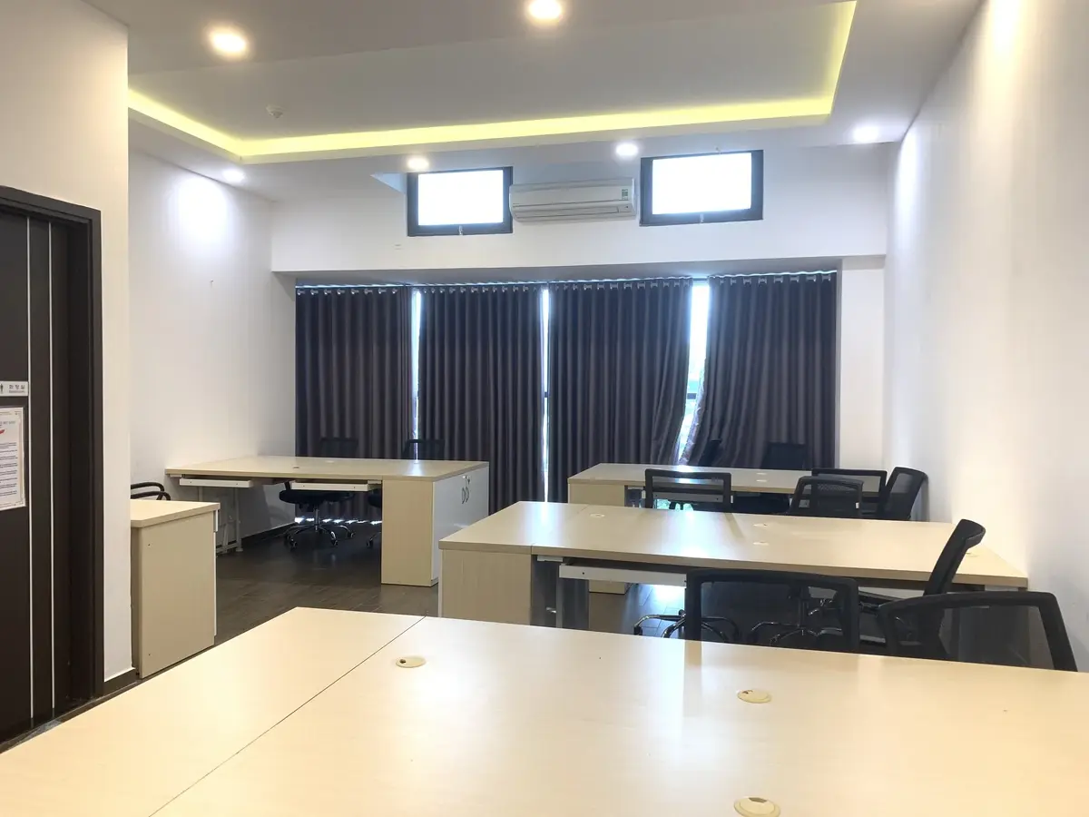 Giá cực tốt cho căn officetel full bàn ghế chỉ 13 triệu bao phí diện tích 56m2