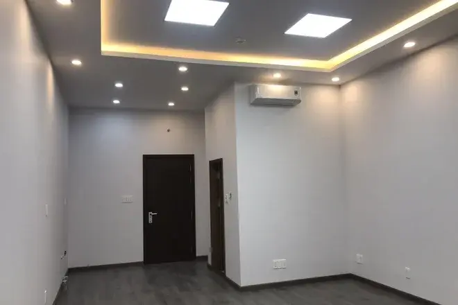 Cho thuê văn phòng full bàn ghế 12 triệu diện tích 44m2 tháp trung tâm thuận tiện