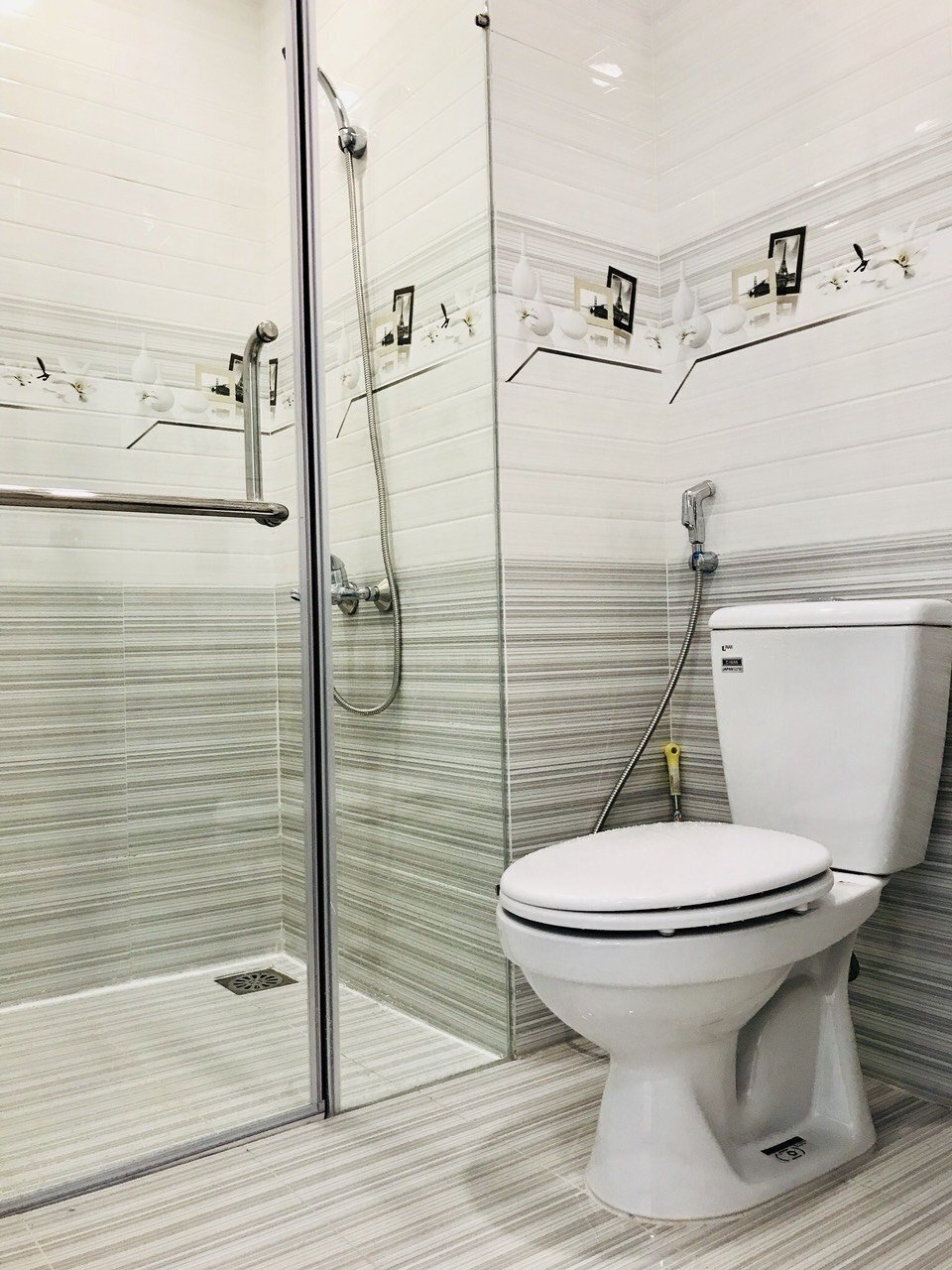 Mua bán studio 1pn giá 2,4 tỷ đầy đủ nội thất 35m2 tháp trung tâm