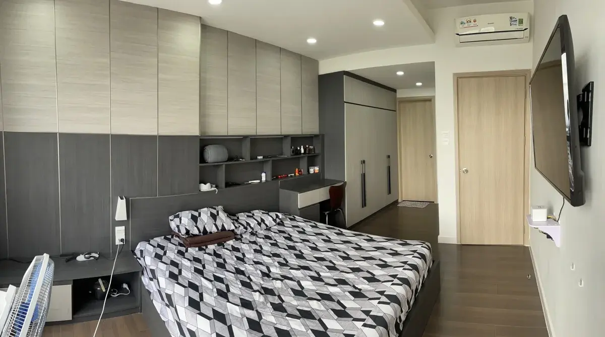 Bán căn 2 phòng ngủ giá TỐT 5 tỷ bao hết nội thất đầy đủ view sông mát mẻ