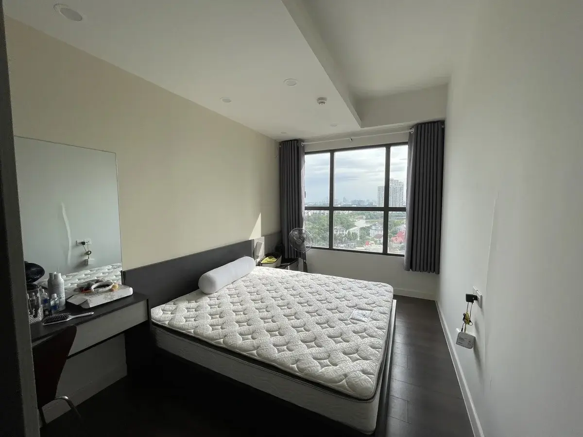 Bán căn 2 phòng ngủ giá TỐT 5 tỷ bao hết nội thất đầy đủ view sông mát mẻ