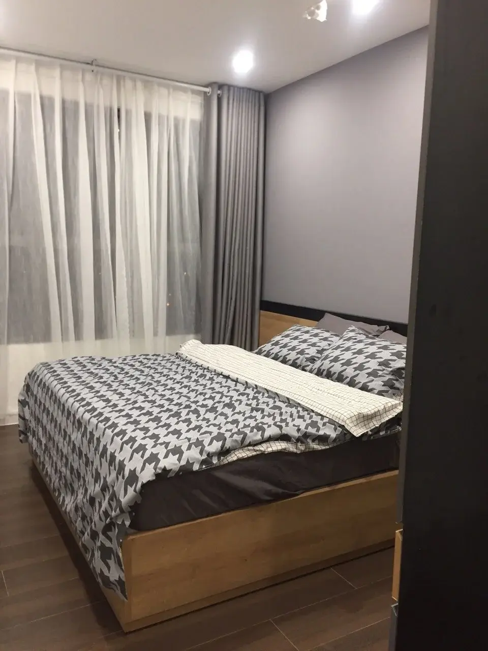 The Sun Avenue cho thuê căn 2pn 1wc diện tích 56m2 nội thất full đầy đủ view sông