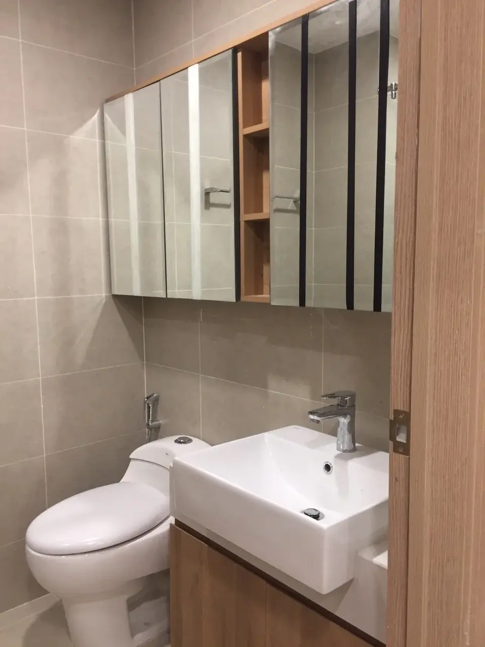 The Sun Avenue cho thuê căn 2pn 1wc diện tích 56m2 nội thất full đầy đủ view sông