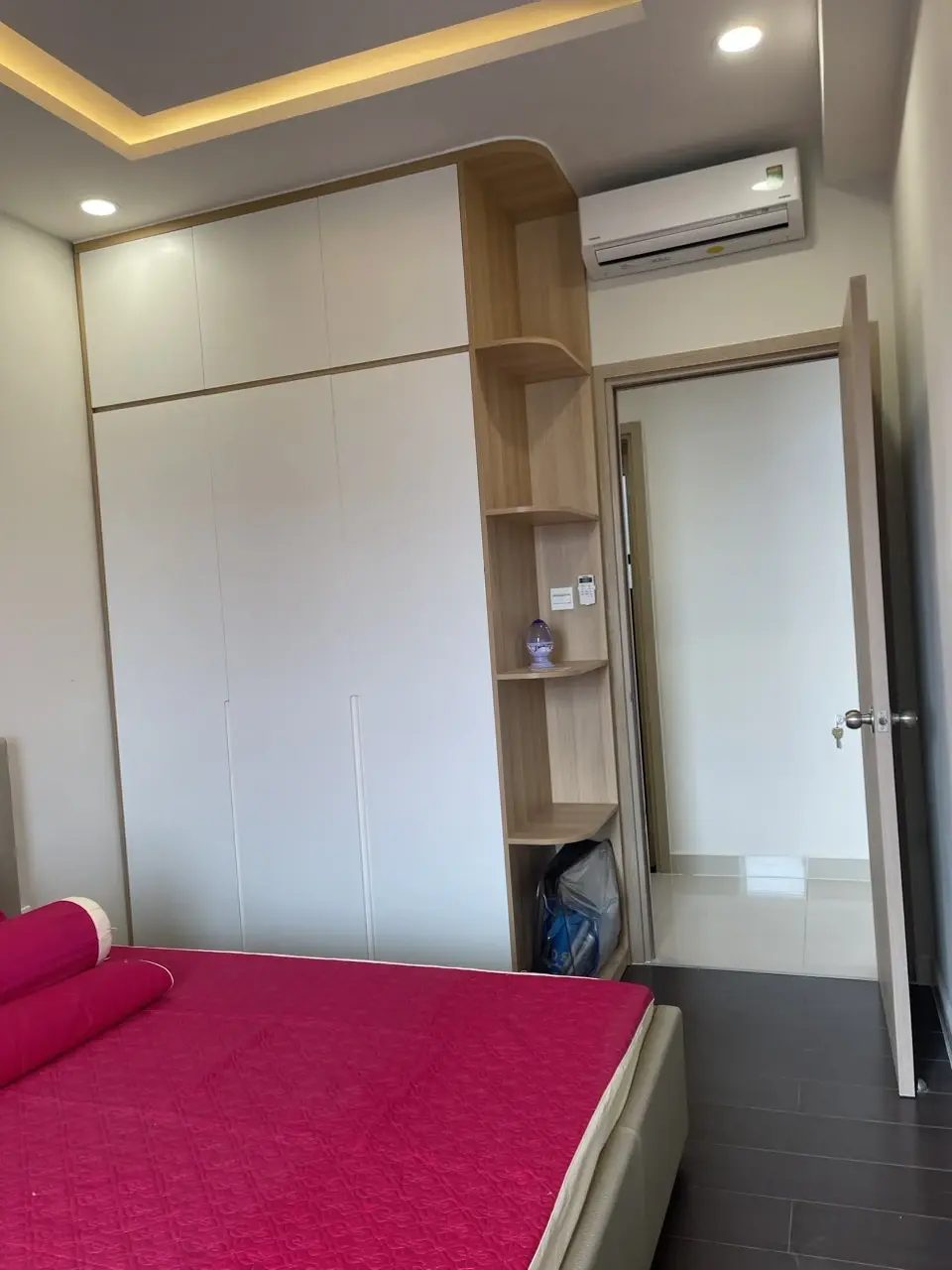 Căn 3pn The Sun Avenue cần cho thuê giá 21 triệu bao phí 96m2 full nội thất