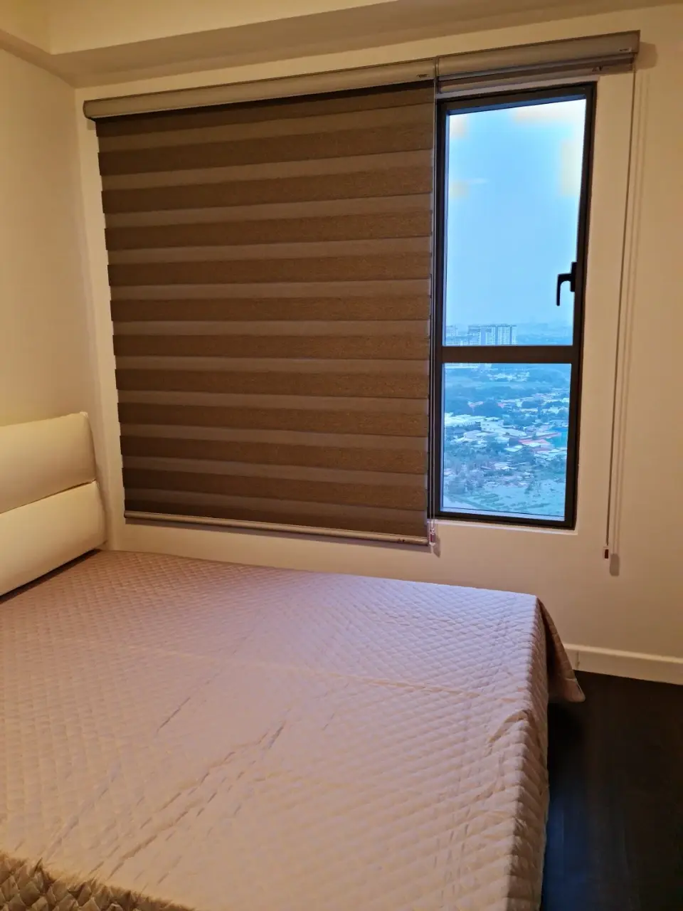 Bán căn hộ 3 phòng ngủ đầy đủ nội thất đẹp 96m2 giá 6,5 tỷ view sông