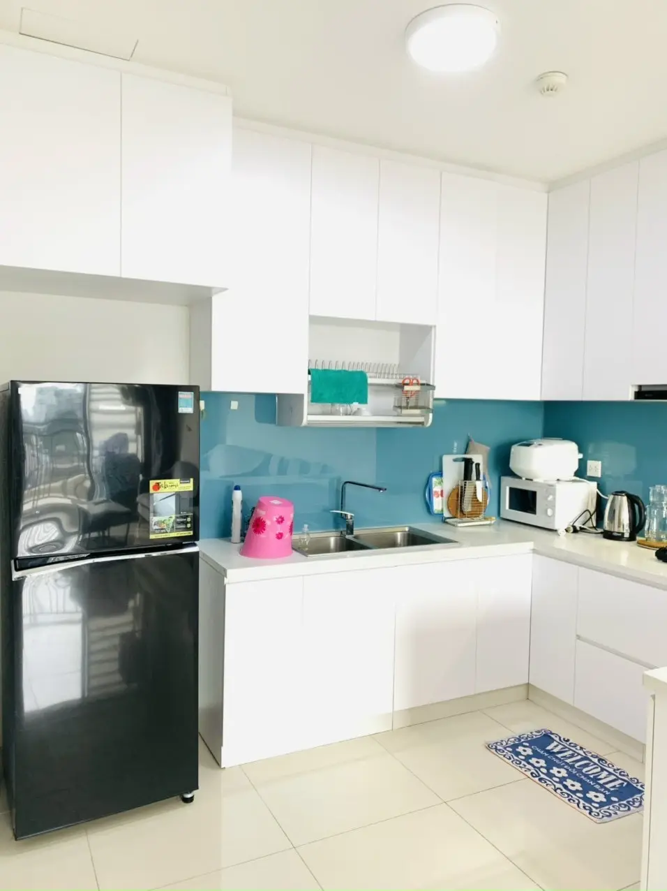 Cho thuê căn 2pn The Sun Avenue giá 17 triệu nội thất đầy đủ tháp trung tâm