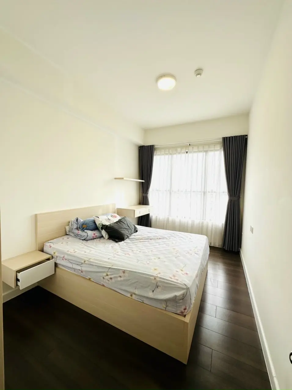 Cho thuê căn 2pn The Sun Avenue giá 17 triệu nội thất đầy đủ tháp trung tâm