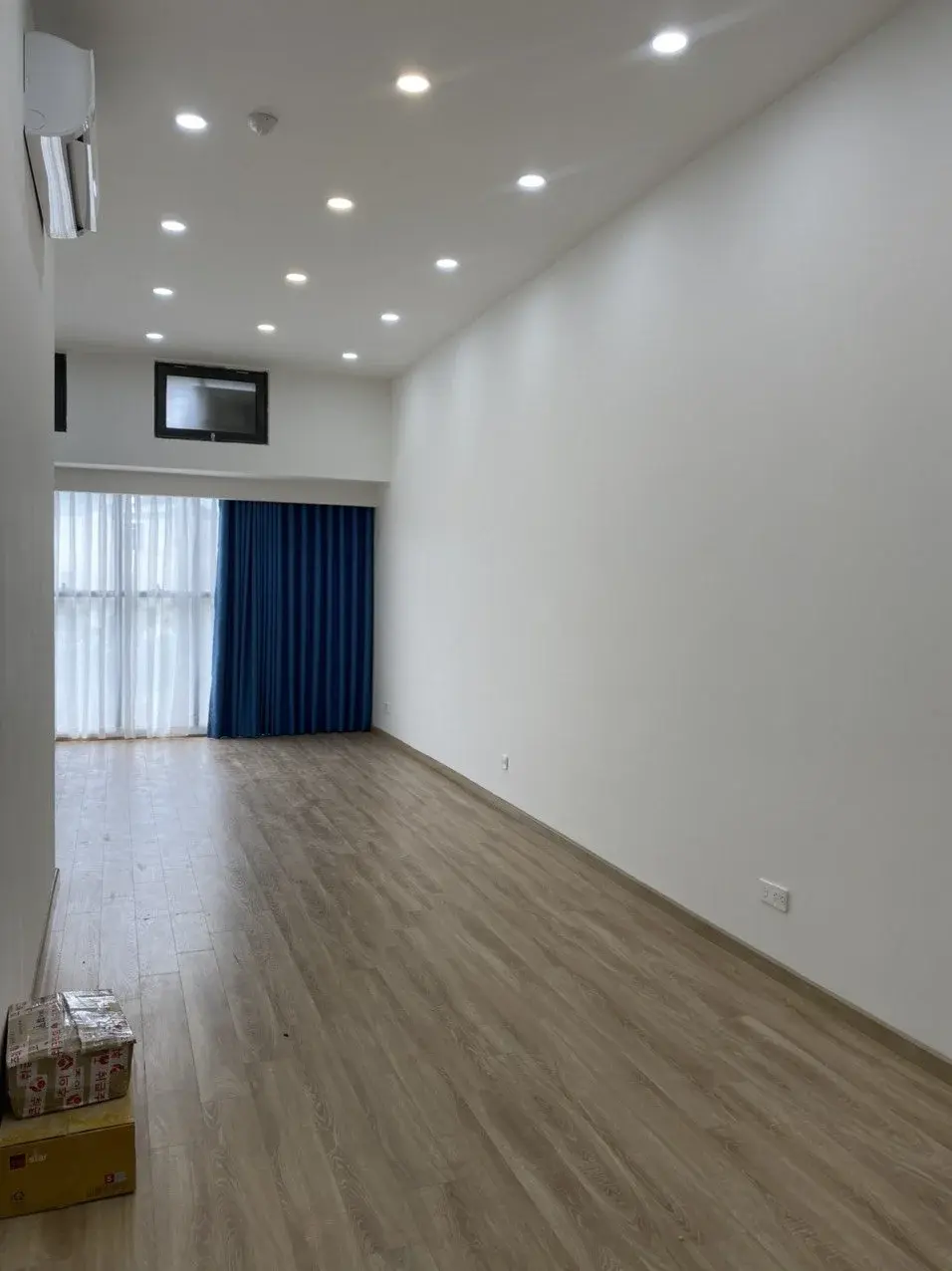 Cho thuê officetel 50m2 The Sun Avenue giá 11 triệu nội thất cơ bản view yên tĩnh