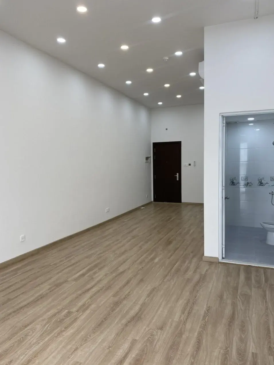 Cho thuê officetel 50m2 The Sun Avenue giá 11 triệu nội thất cơ bản view yên tĩnh