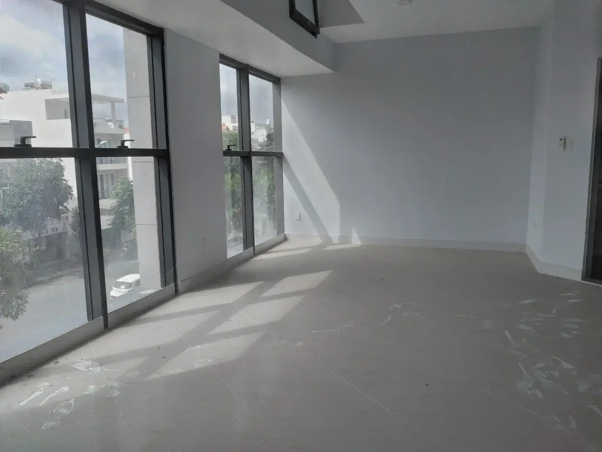 Chủ gửi cho thuê căn văn phòng The Sun Quận 2 50m2 giá 12 triệu căn góc