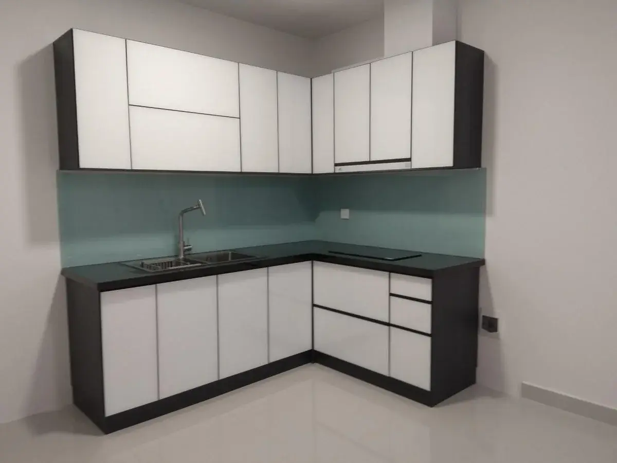 Cho thuê 2 phòng ngủ nội thất cơ bản giá 14 triệu ban công Tây Nam view sông