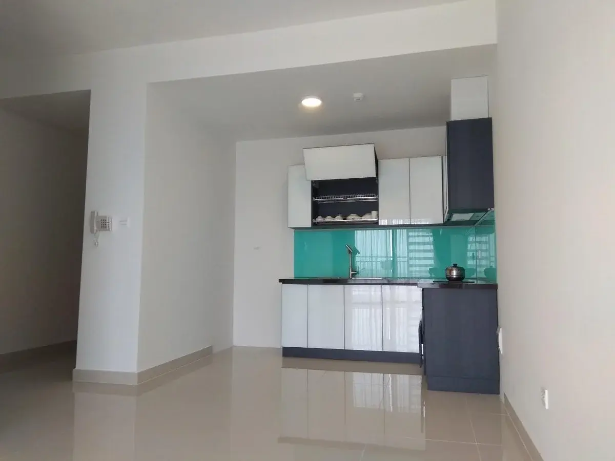 Cho thuê 2 phòng ngủ nội thất cơ bản giá 14 triệu ban công Tây Nam view sông