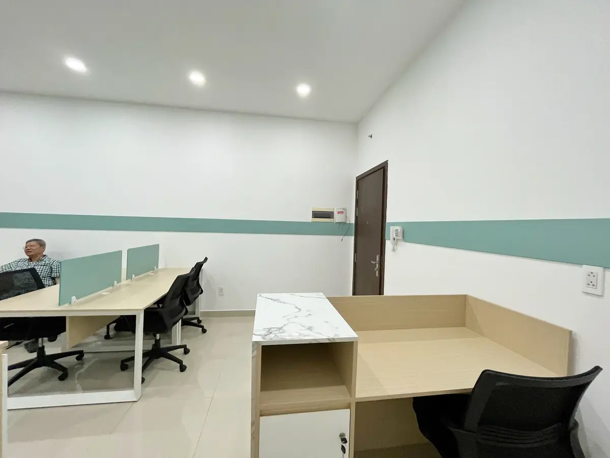 Văn phòng cho thuê full bàn ghế nhà đẹp mới giá tốt 12 triệu bao phí - 46m2