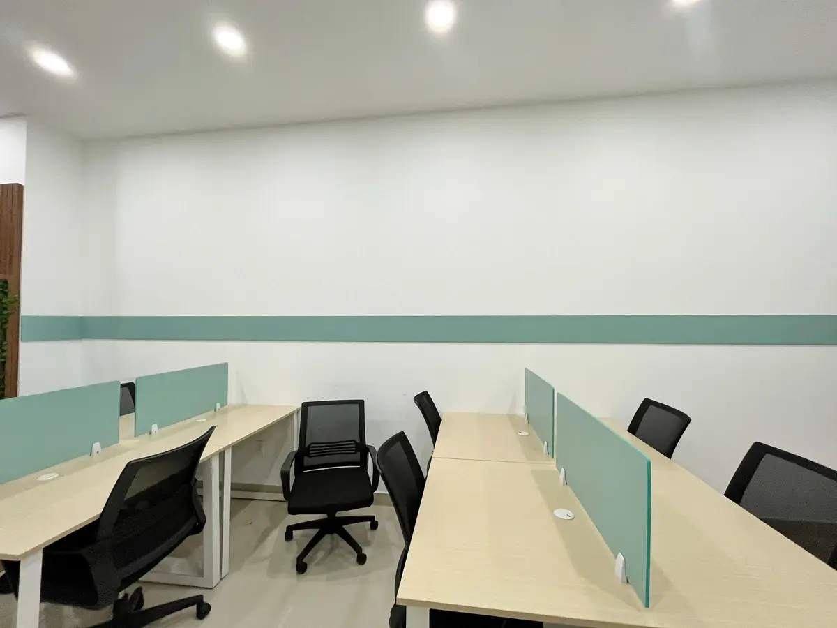 Văn phòng cho thuê full bàn ghế nhà đẹp mới giá tốt 12 triệu bao phí - 46m2