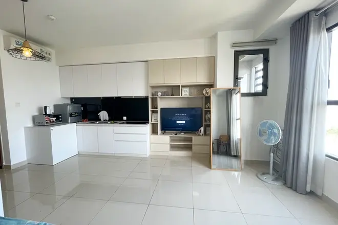 Chuyển nhượng căn hộ 31m2 The Sun Avenue giá 1,95 tỷ kèm nội thất