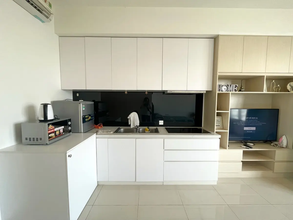 Chuyển nhượng căn hộ 31m2 The Sun Avenue giá 1,95 tỷ kèm nội thất