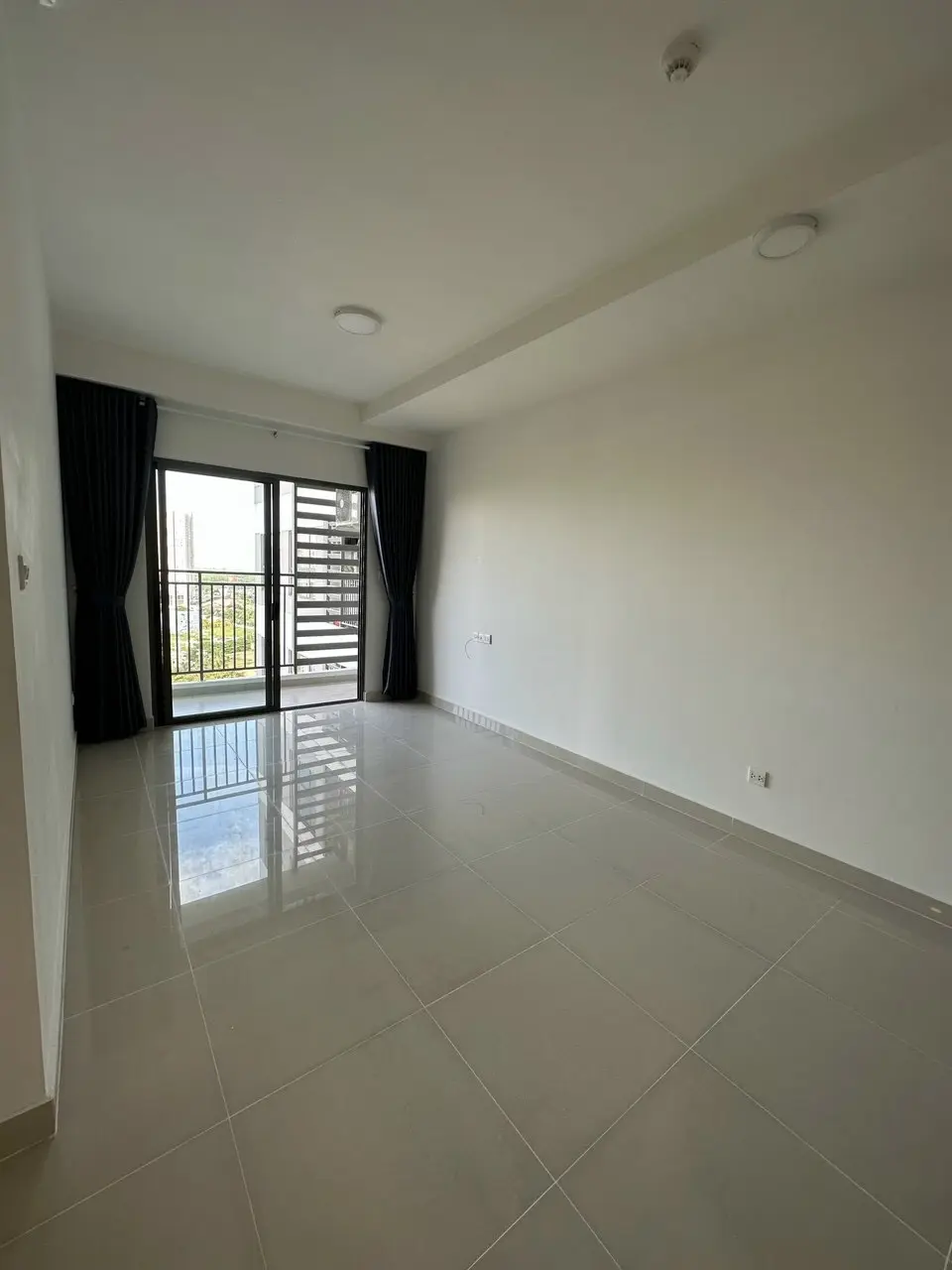 Căn hộ 3 phòng ngủ 80m2 cho thuê nội thất cơ bản giá tốt 15 triệu/tháng