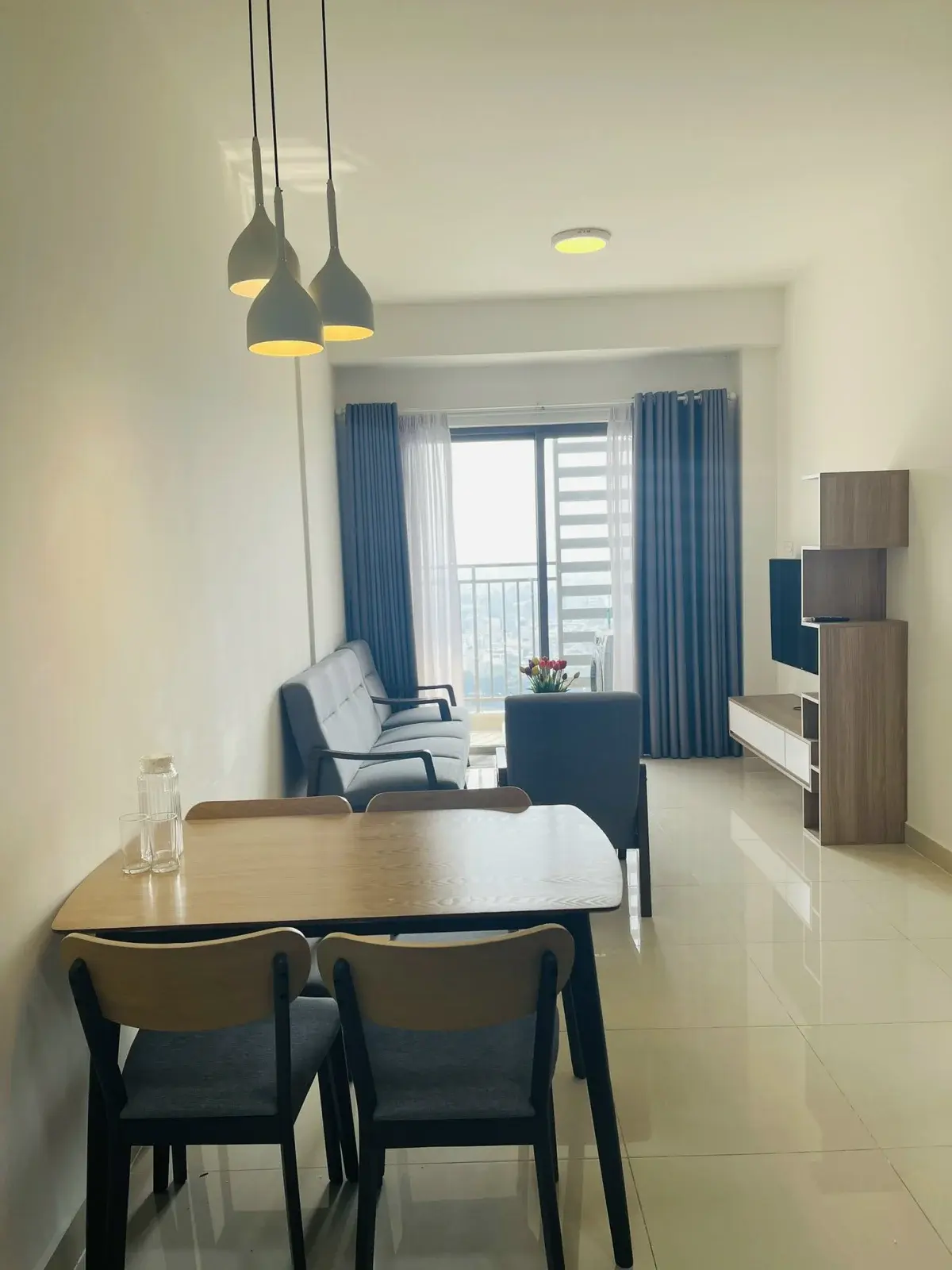 Cho thuê căn hộ 1pn+1 full nội thất giá 14 triệu view sông mát mẻ đón gió vào nhà