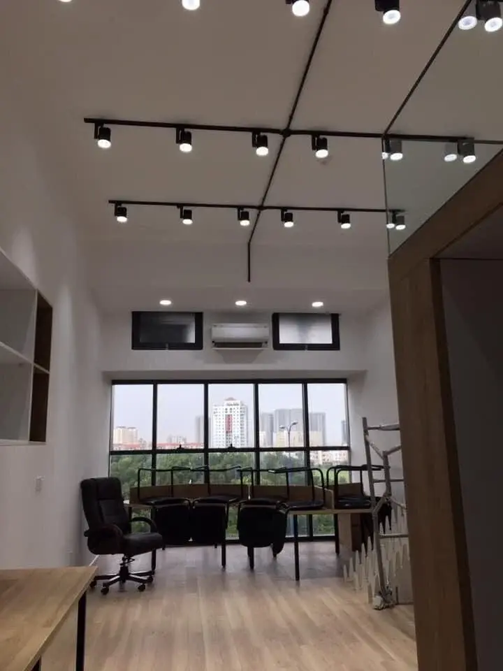 Văn phòng full bàn ghế The Sun Avenue giá 10 triệu bao phí 40m2 tháp trung tâm