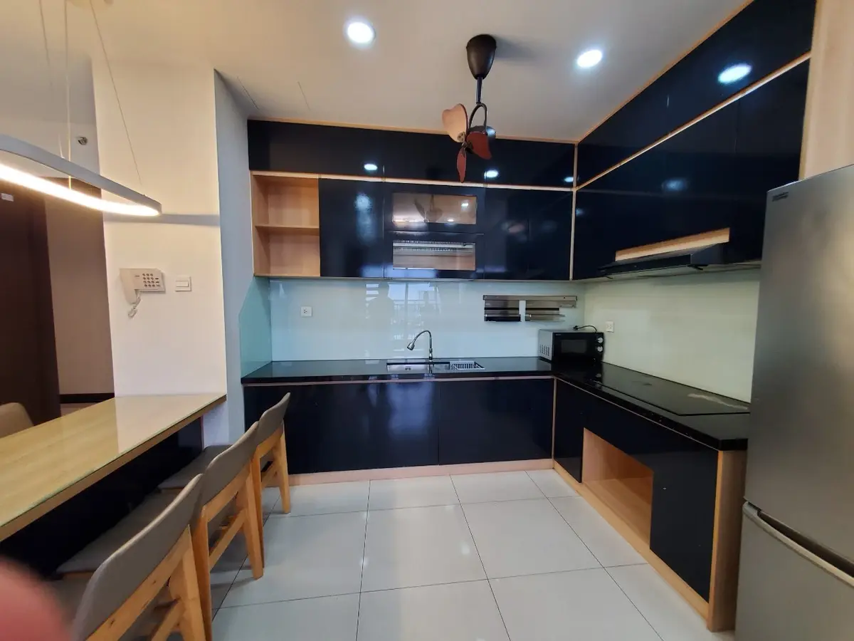 Cho thuê căn hộ 2pn nội thất đầy đủ giá 17 triệu/ tháng 72m2 view Mai Chí Thọ