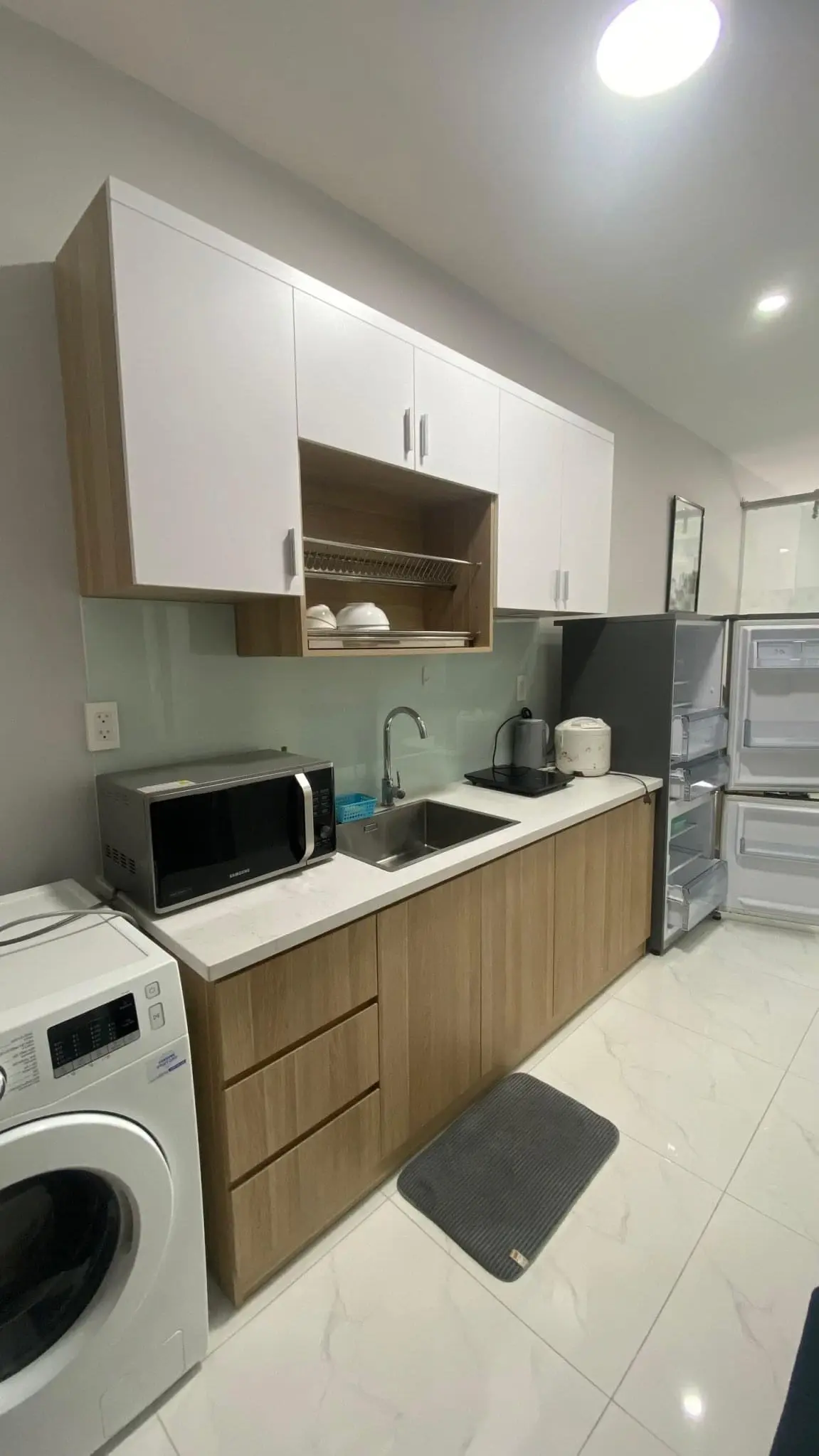 Studio The Sun Avenue cho thuê giá hợp lý 10 triệu full nội thất ngăn 1pn riêng